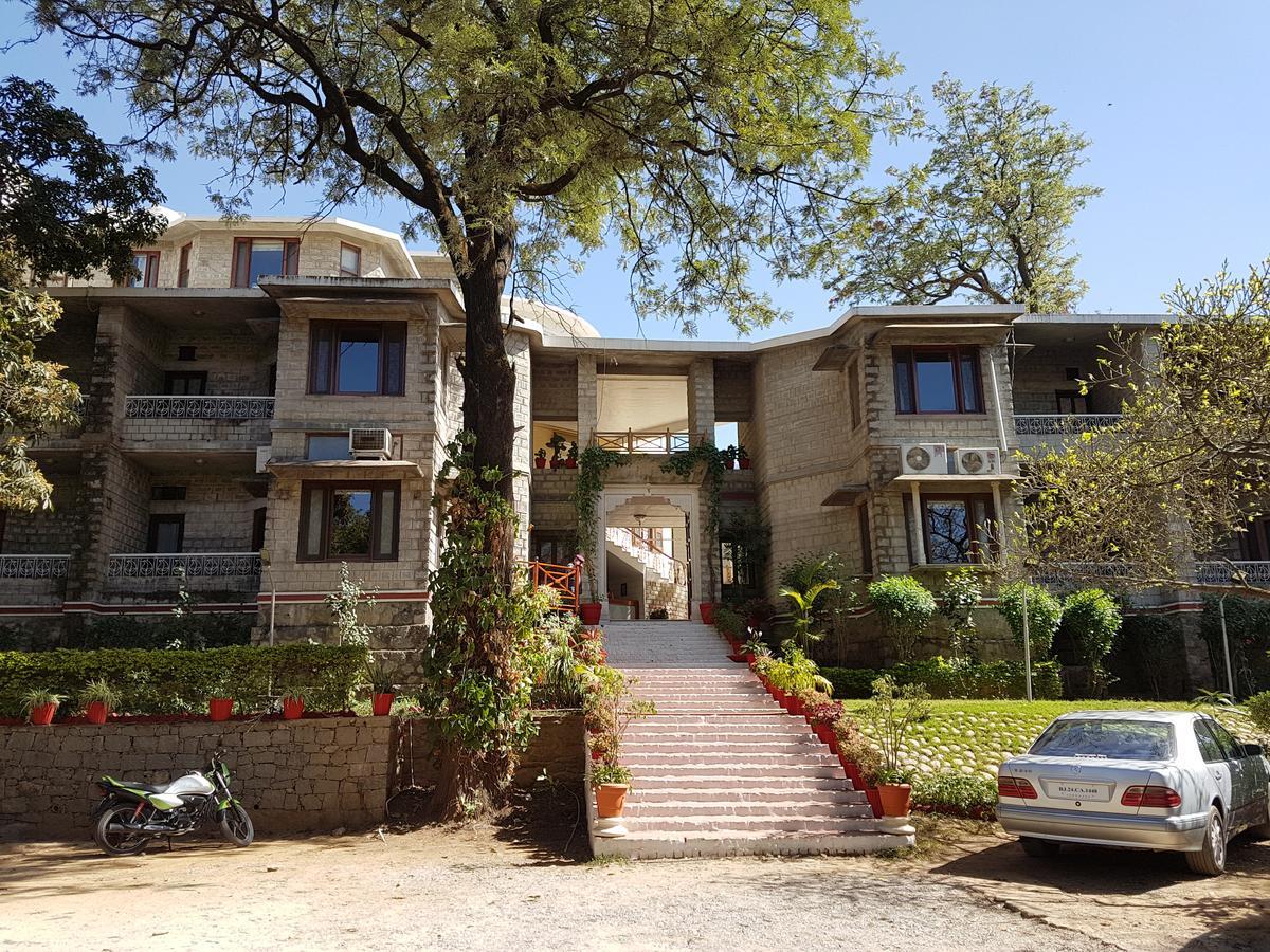 Kesar Bhawan Palace Mount Abu Buitenkant foto